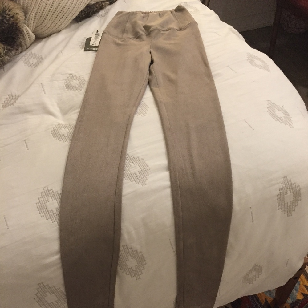 Wilfred Free Aritzia Daria faux suede legging xxs